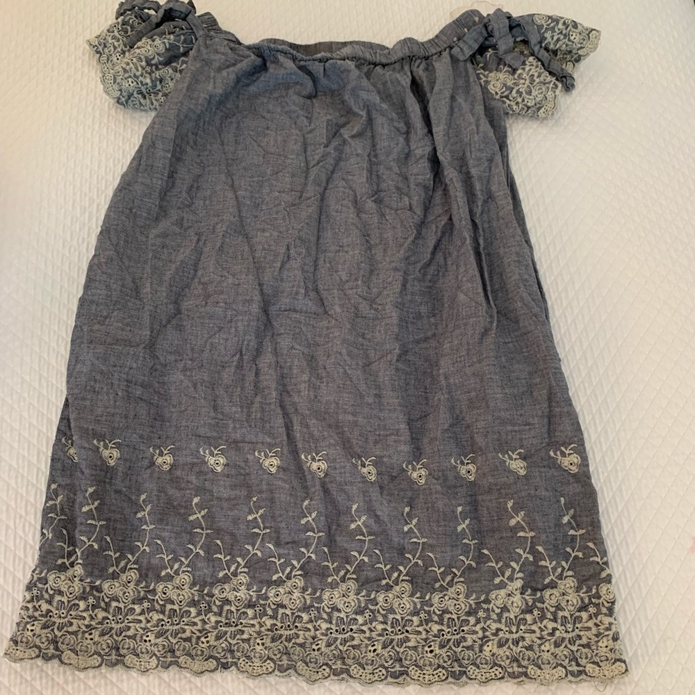 Embroidered off the shoulder baby doll dress!!